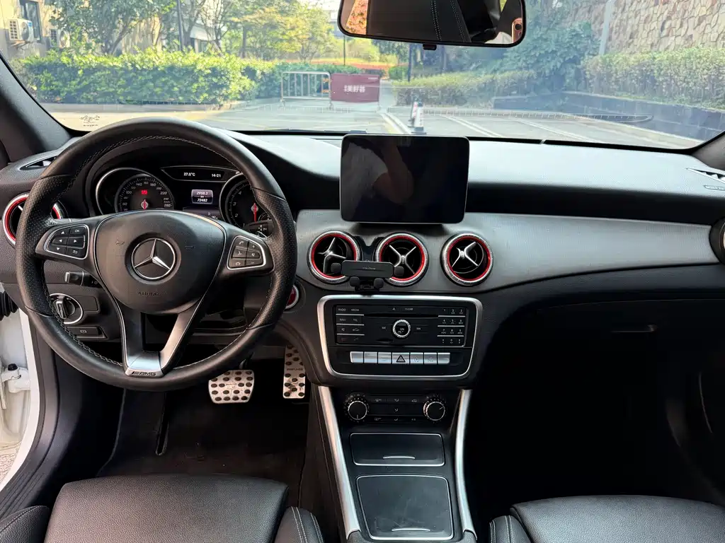Mercedes-Benz CLA (Import) — миниатюра 7