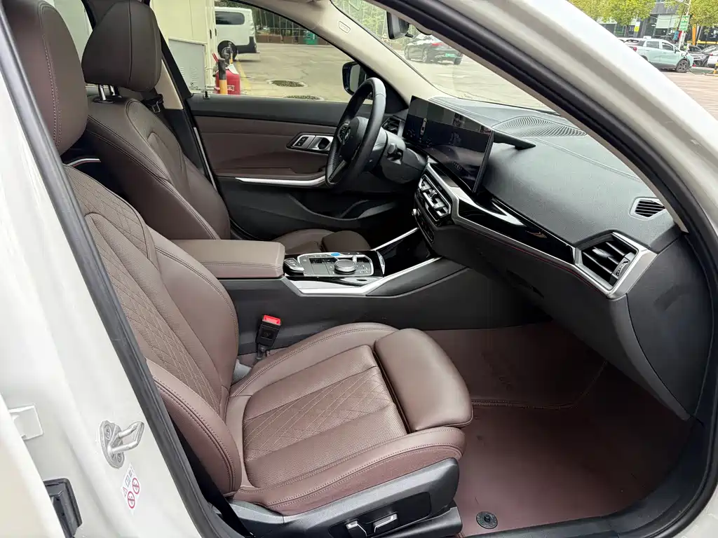 BMW i3 — миниатюра 10