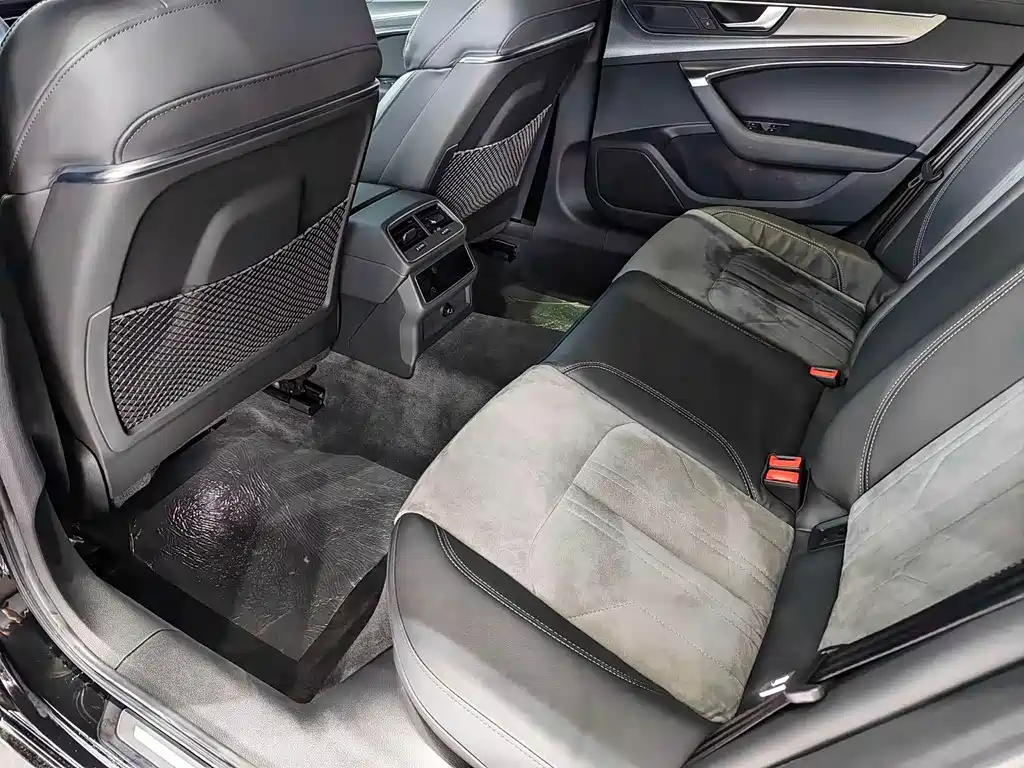 Audi A6L — миниатюра 13