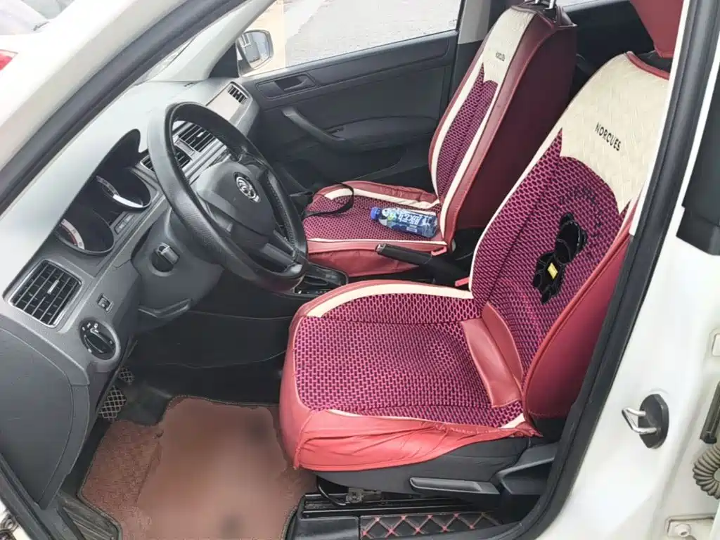 Skoda Rapid Spaceback — миниатюра 15
