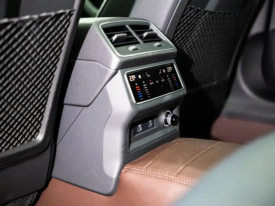 Audi A6L — миниатюра 15