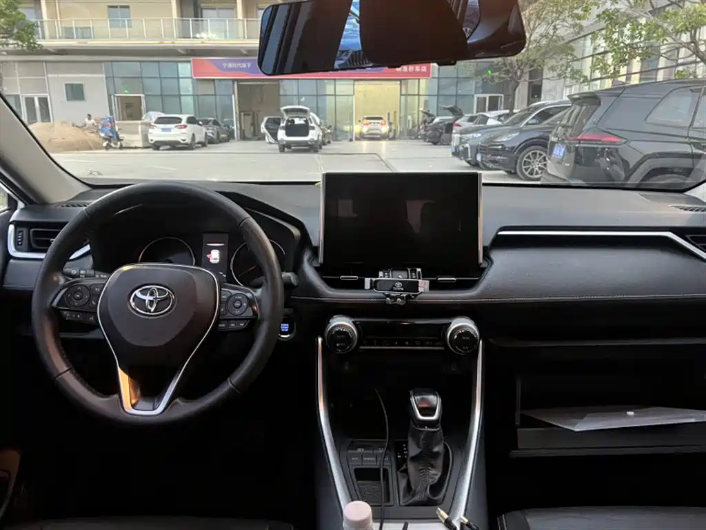 Toyota Wildlander — миниатюра 7