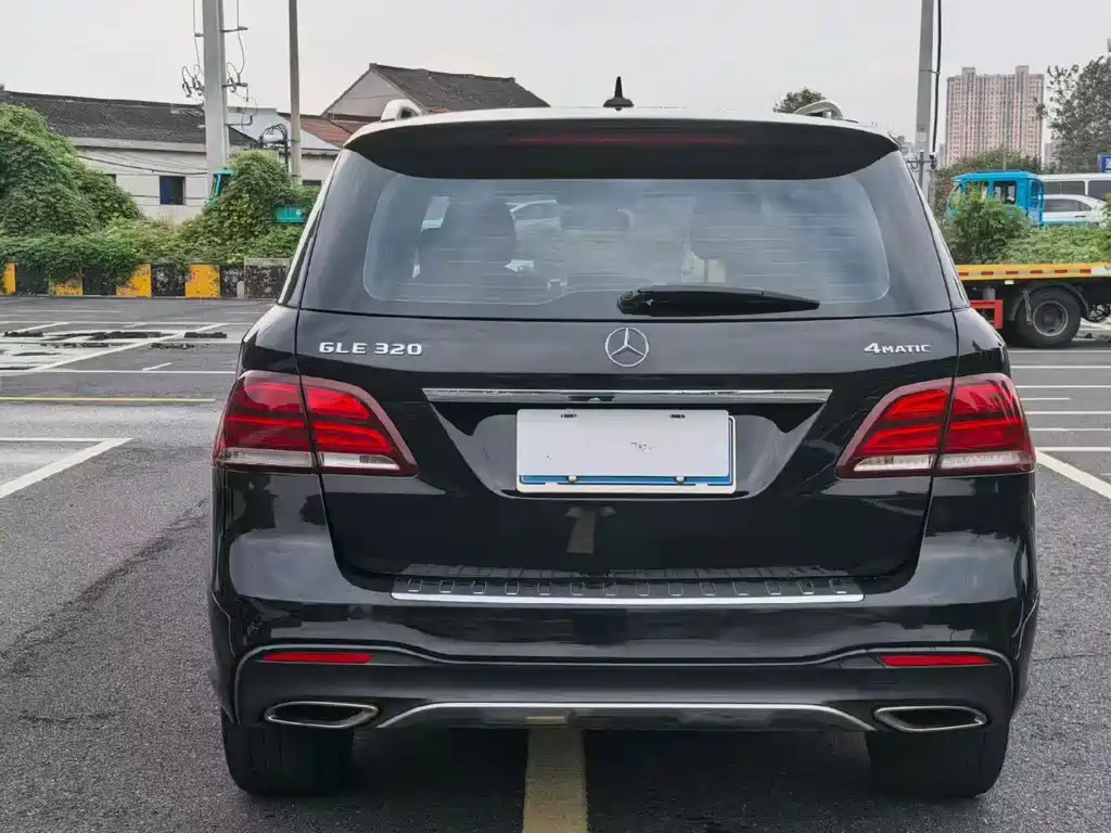 Mercedes-Benz GLE (Import) — миниатюра 8