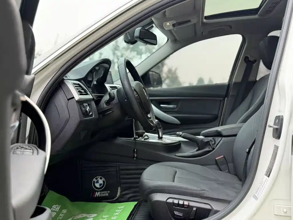 BMW 3 Series — миниатюра 17