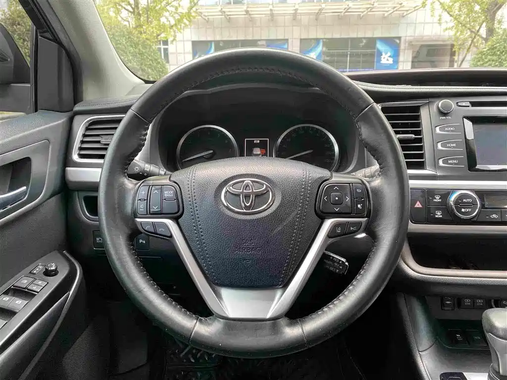 Toyota Highlander — миниатюра 15