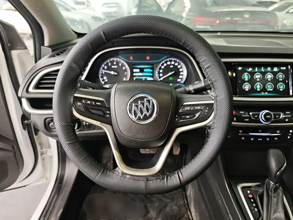 Buick Excelle — миниатюра 11