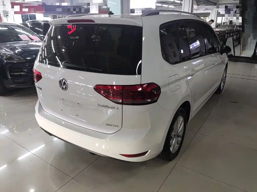Volkswagen Touran — миниатюра 7