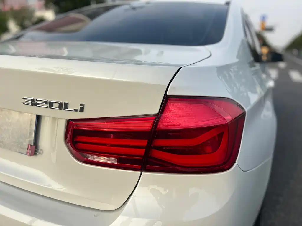 BMW 3 Series — миниатюра 19