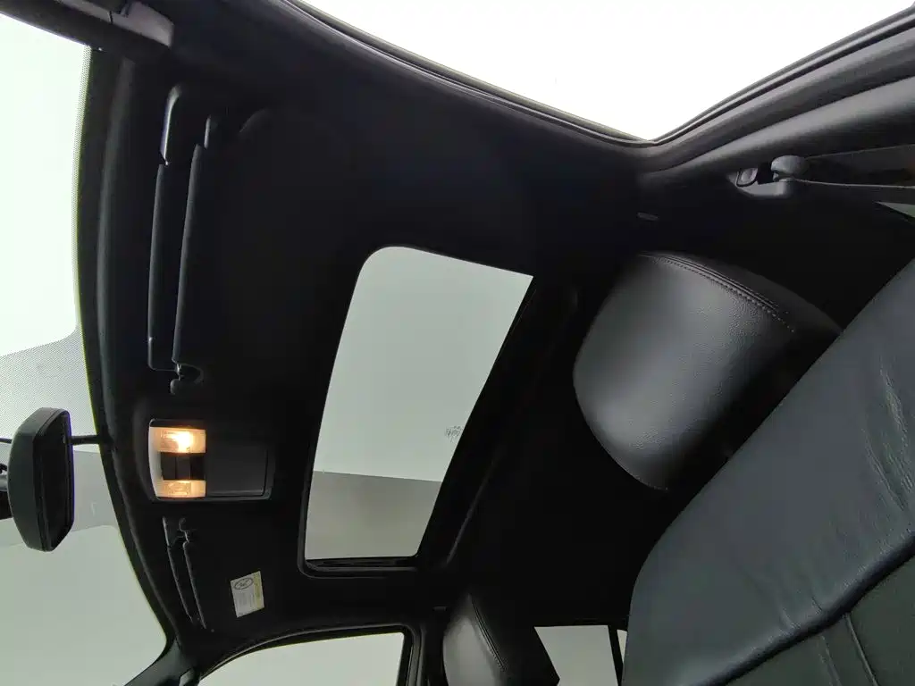 Lincoln Navigator — миниатюра 14