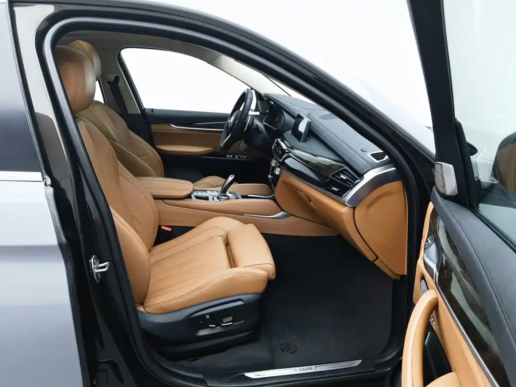 BMW X6 — миниатюра 23