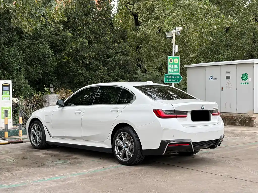BMW i3 — миниатюра 17