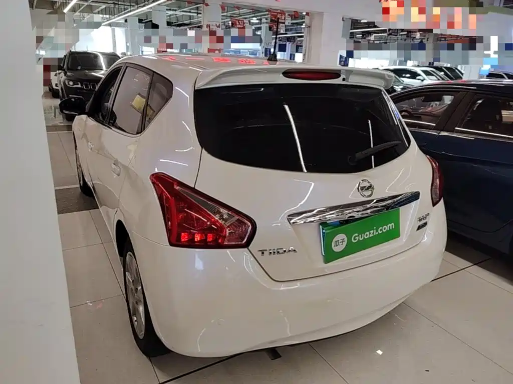 Nissan Tiida — миниатюра 5