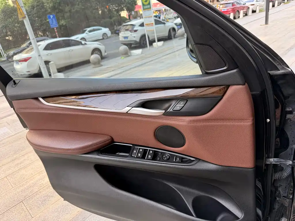 BMW X5 (Import) — миниатюра 14