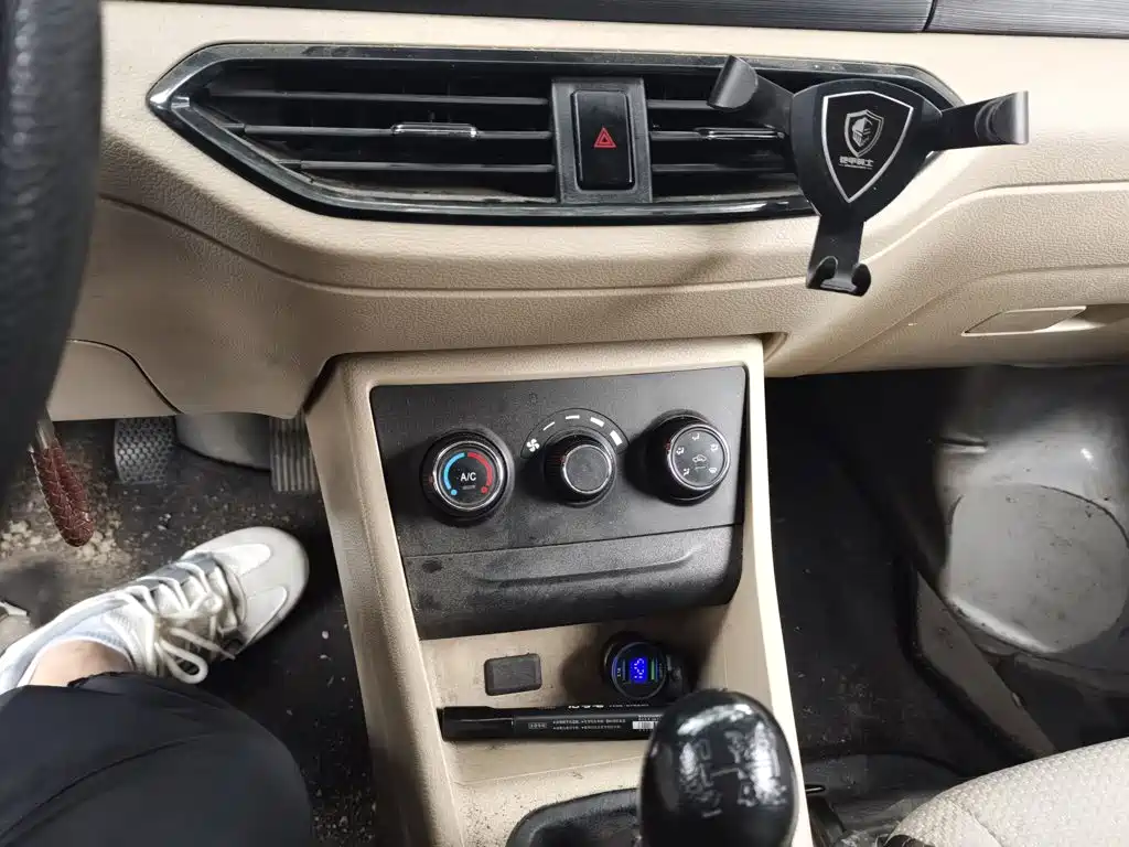 Changan V3 2022 1.5L 2 мест JL473QH