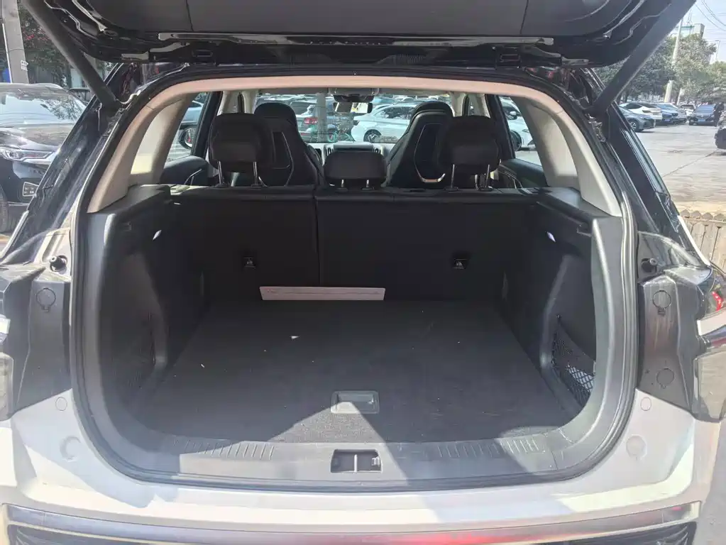 Hongqi HONGQI HS3 PHEV