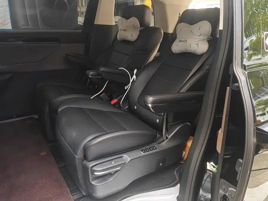 GAC Motor Trumpchi E8 PHEV — миниатюра 11