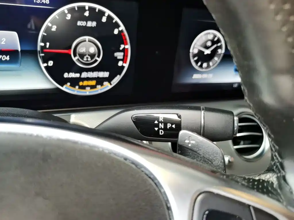 Mercedes-Benz E-Class — миниатюра 14