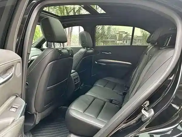 Cadillac XT4 — миниатюра 6
