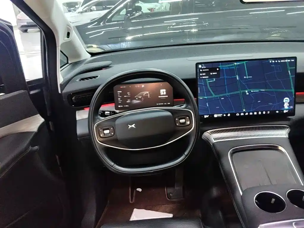 XPeng X9 — миниатюра 11
