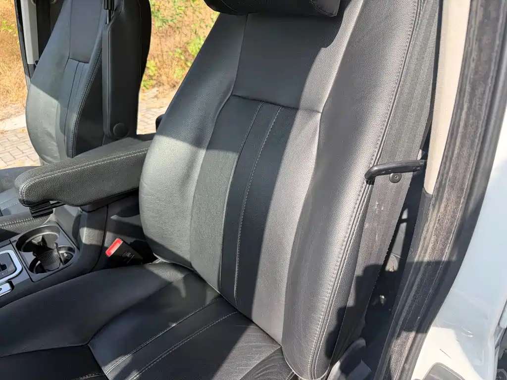 Land Rover Discovery — миниатюра 16