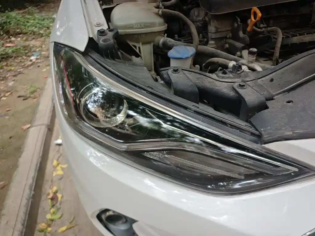Hyundai Elantra — миниатюра 7