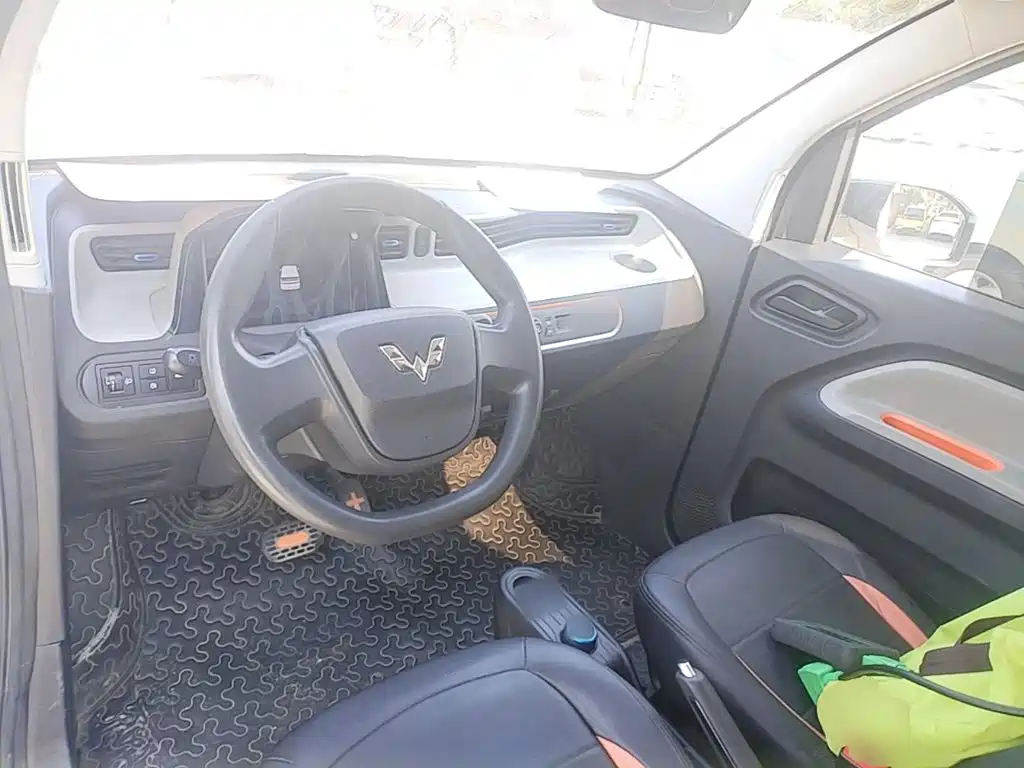 Wuling MINIEV — миниатюра 10
