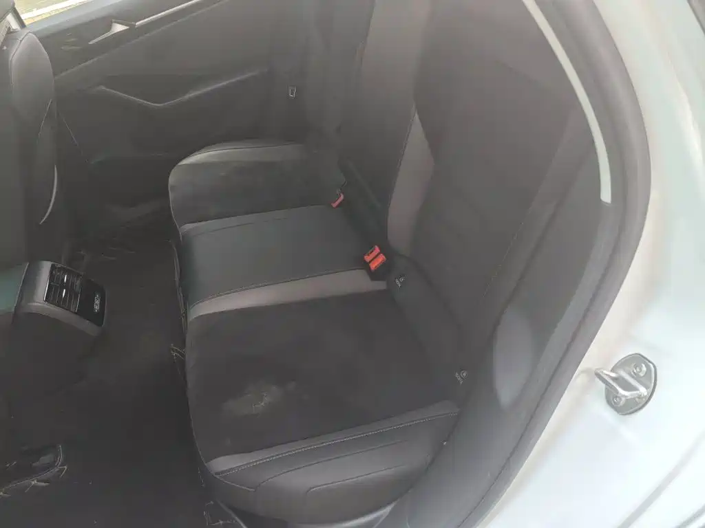 Volkswagen Sagitar — миниатюра 13