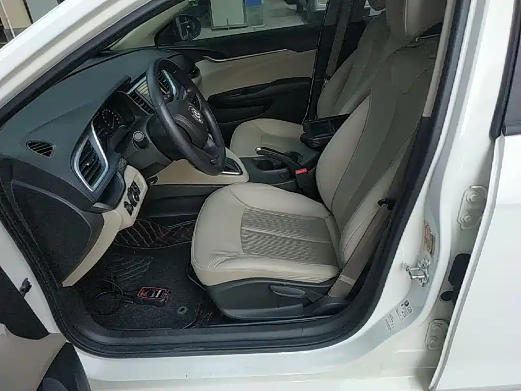 Buick Excelle — миниатюра 15