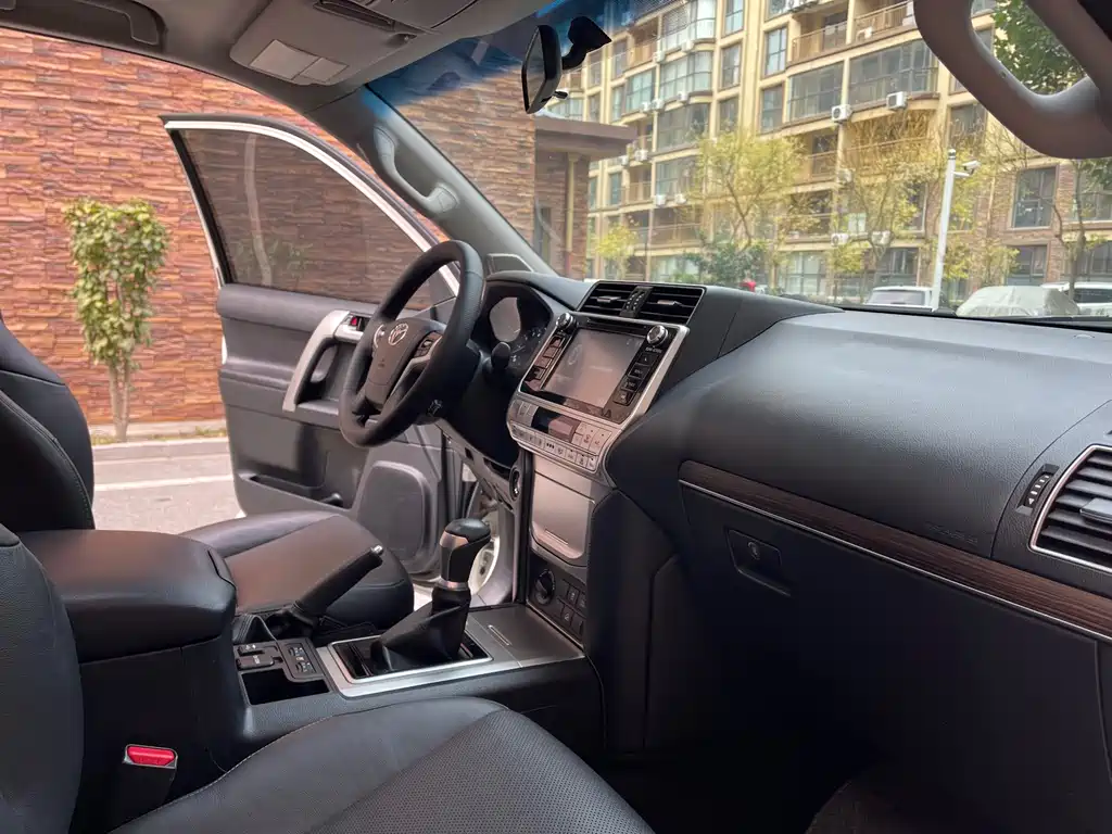 Toyota Prado — миниатюра 6