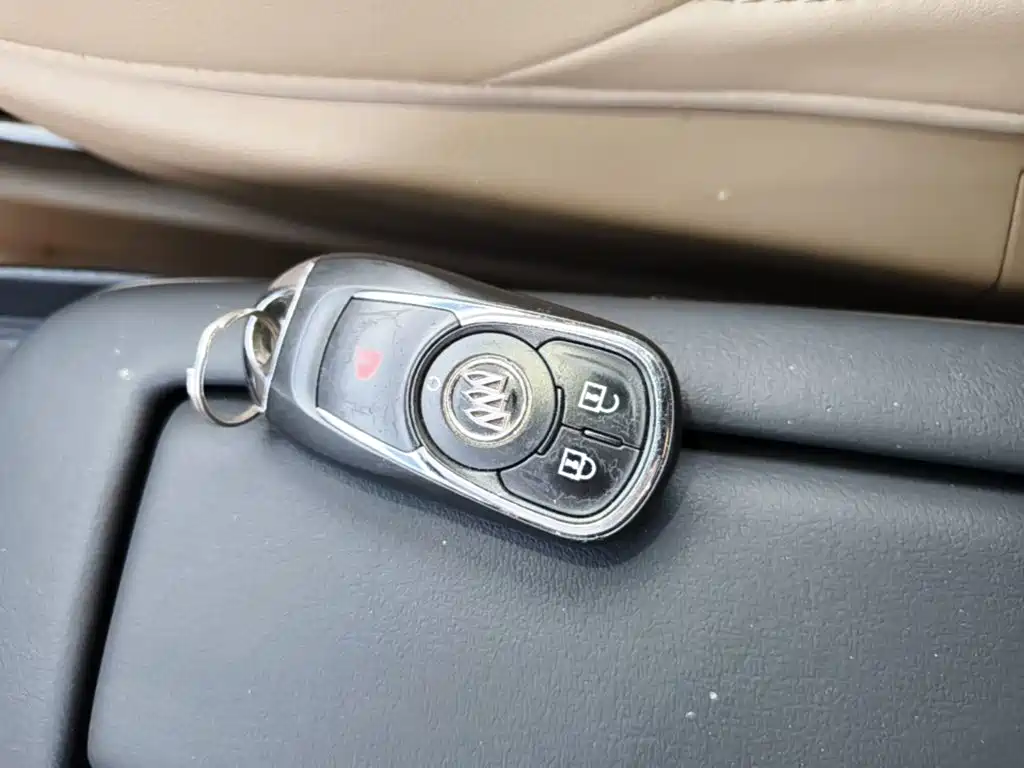 Buick GL8 — миниатюра 9
