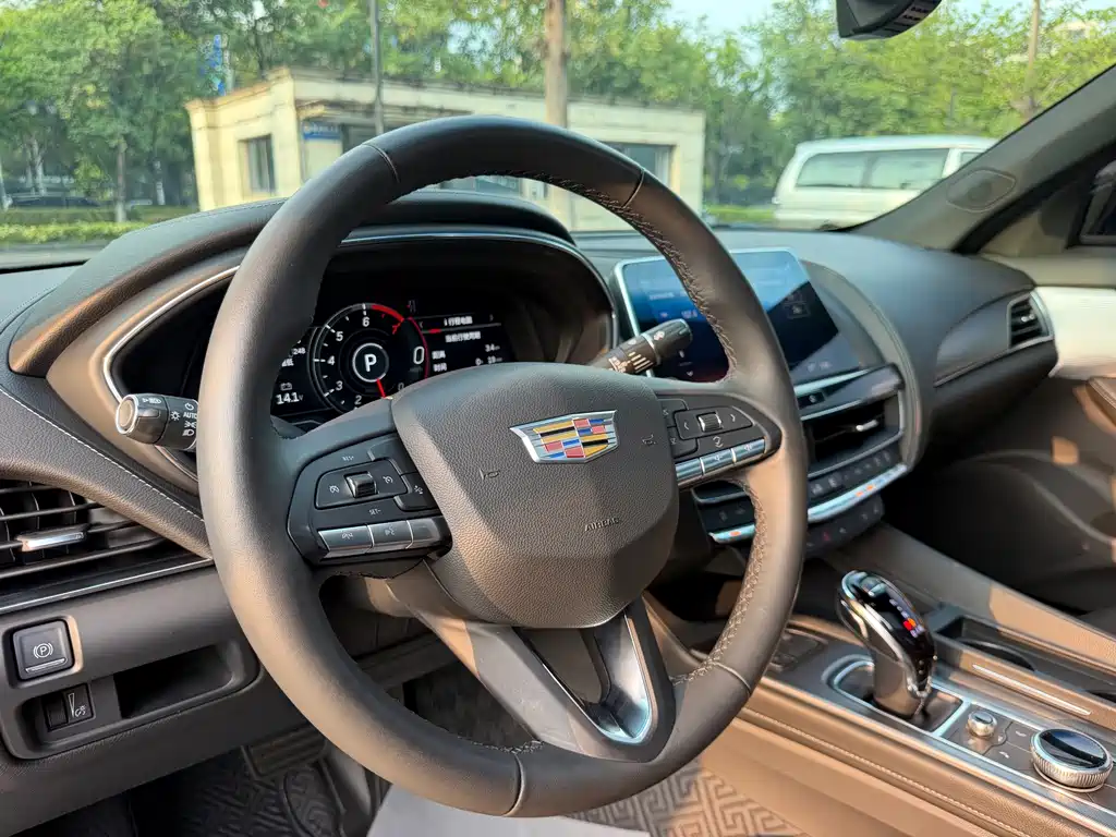Cadillac CT5 — миниатюра 13