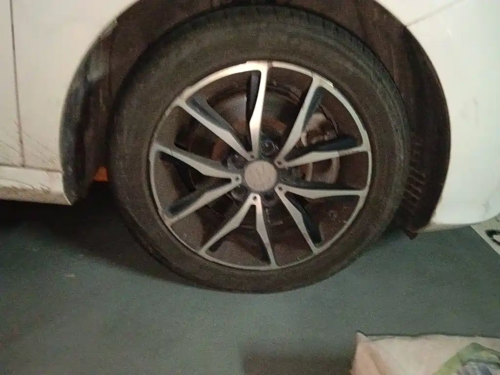 BYD MAX — миниатюра 24