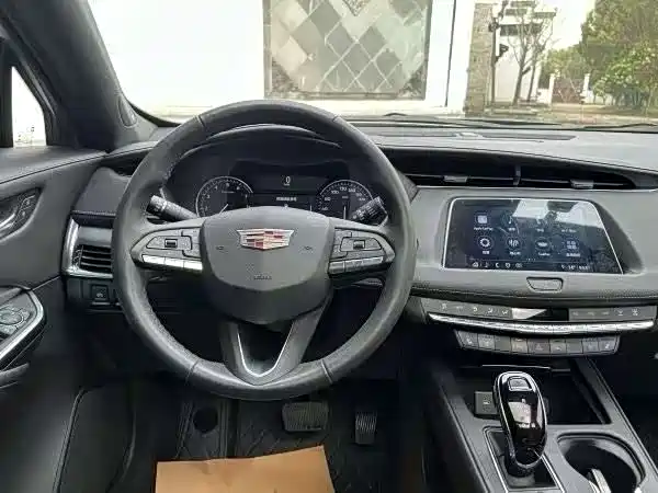 Cadillac XT4 — миниатюра 4