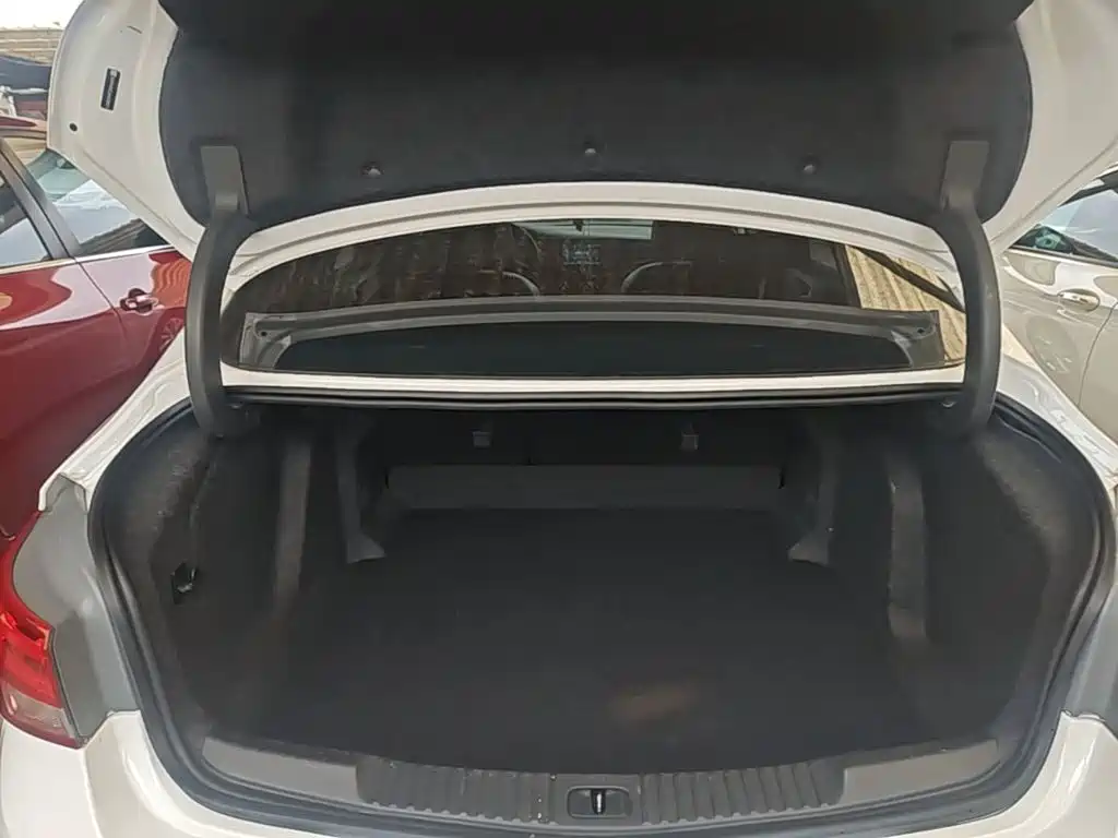 Buick Verano — миниатюра 19