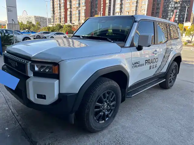 TOYOTA PRADO 2024