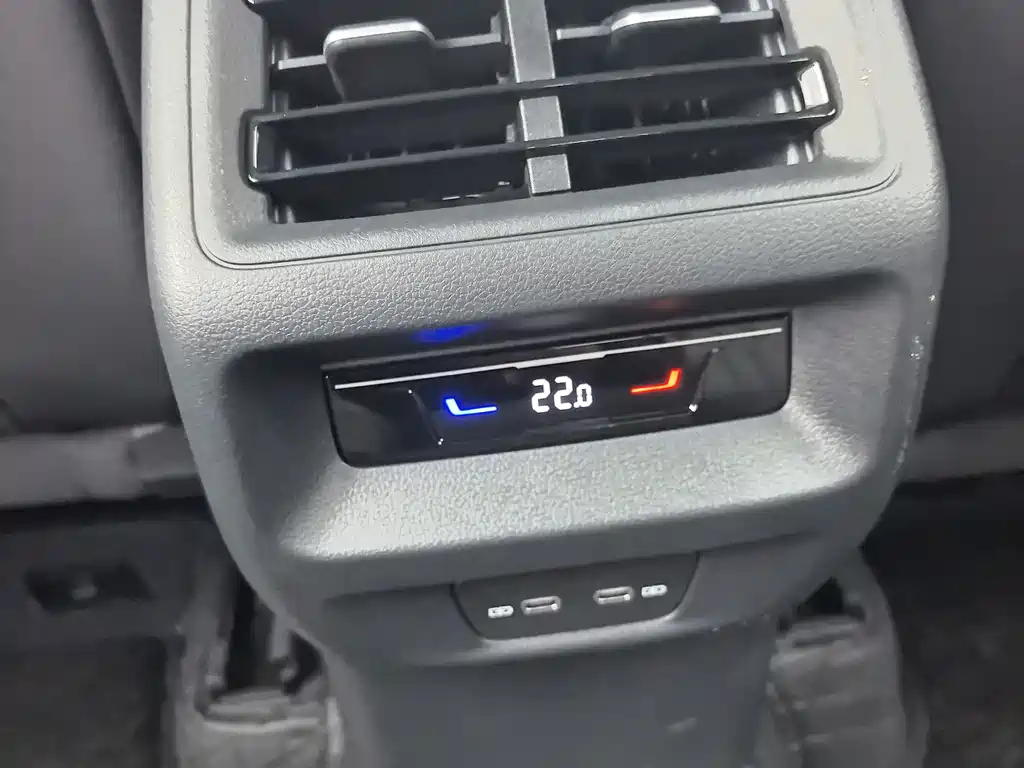 Volkswagen 探岳L PHEV — миниатюра 17