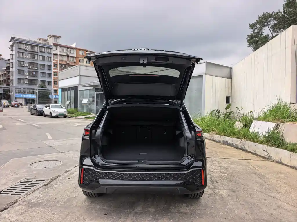 Volkswagen 探岳L PHEV — миниатюра 8