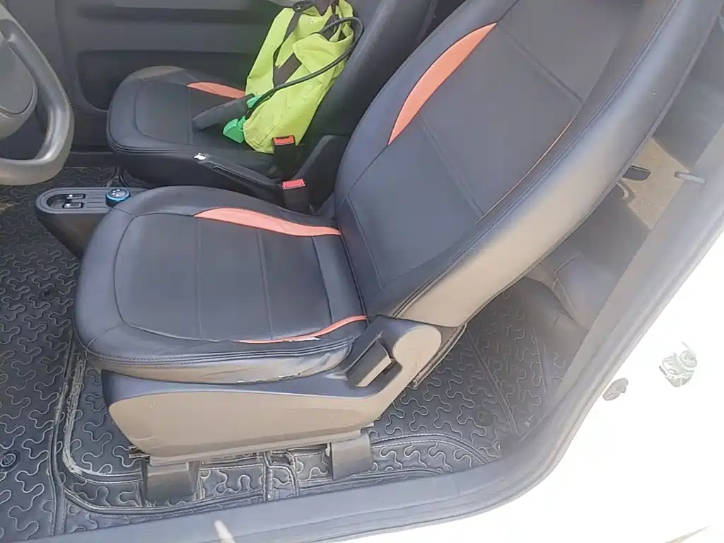 Wuling MINIEV — миниатюра 15