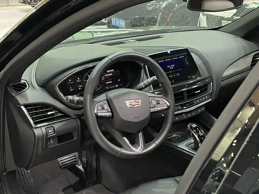 Cadillac CT5 — миниатюра 10