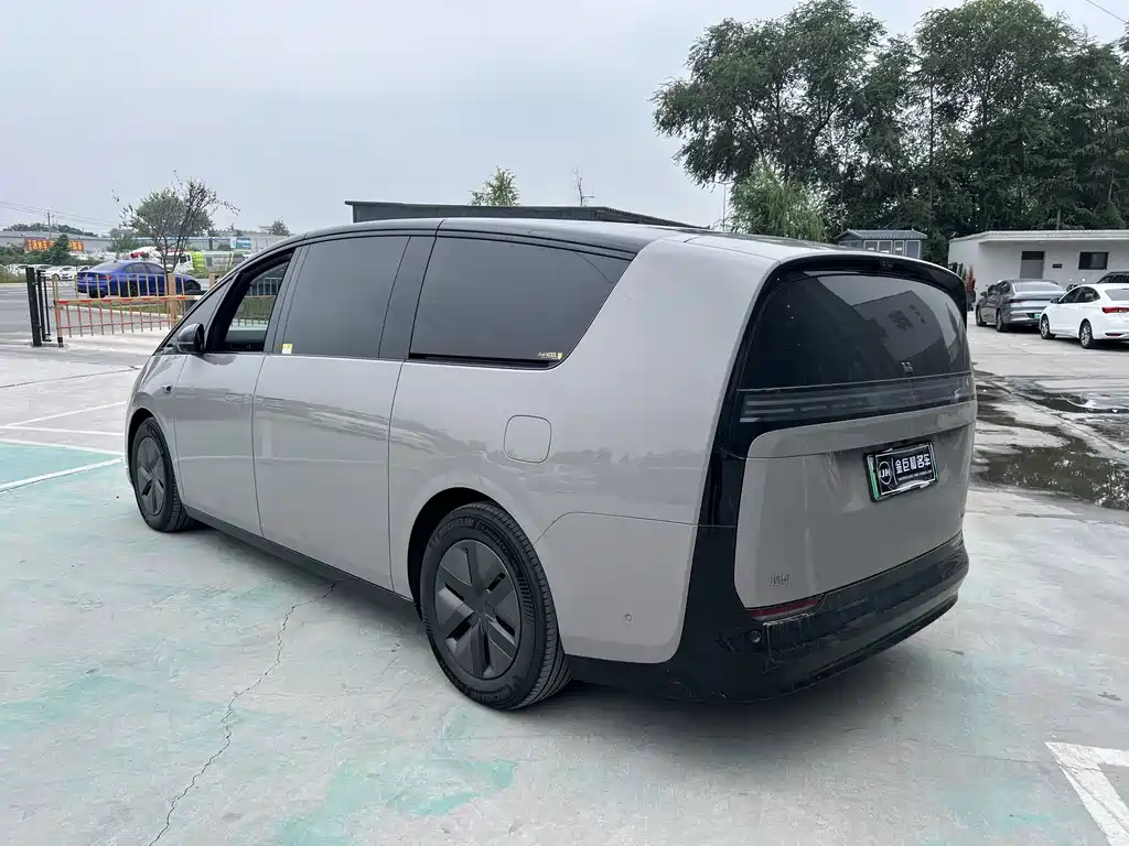 Li Auto Li MEGA — миниатюра 12