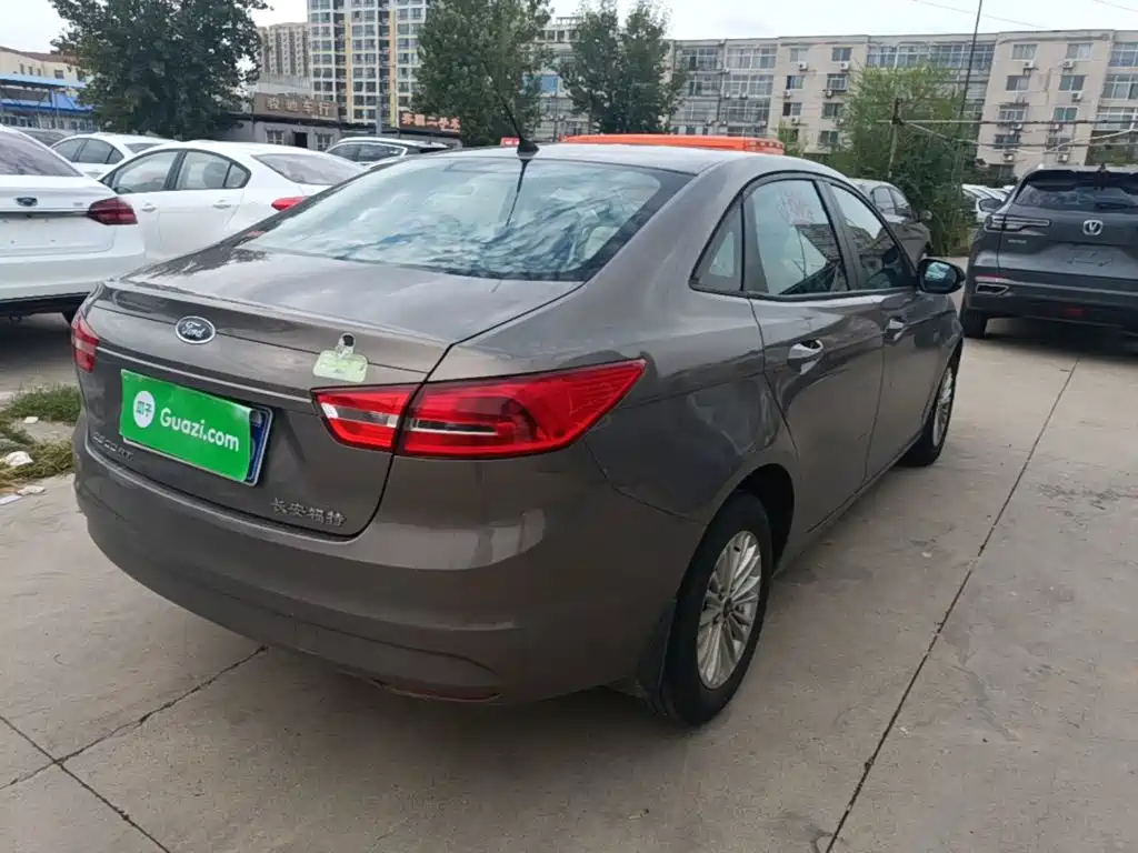 Ford Escort — миниатюра 7