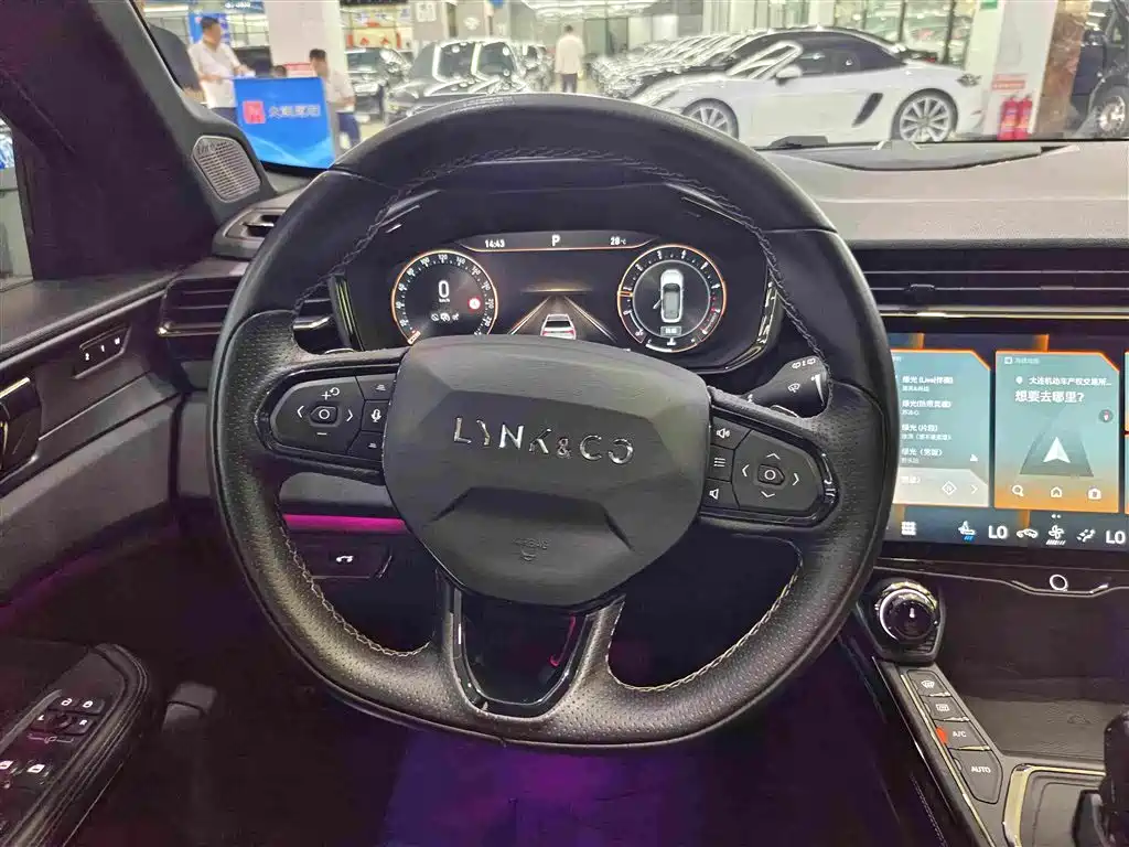 Lynk & Co 01 — миниатюра 8