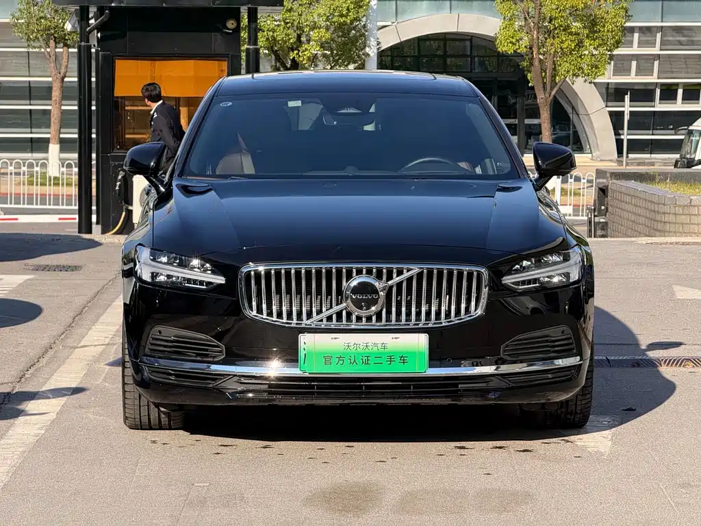 VOLVO S90 PLUG IN HYBRID