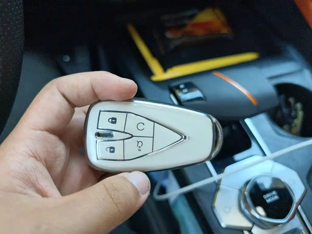 Changan UNI-V iDD — миниатюра 12
