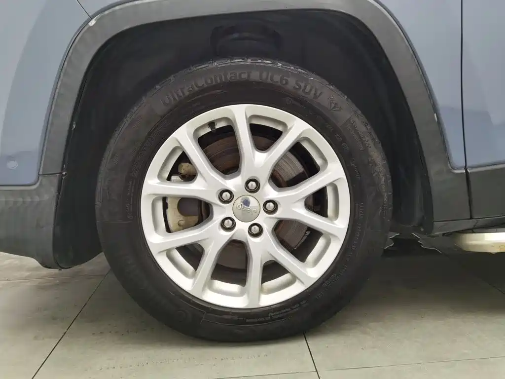 Jeep Cherokee — миниатюра 17