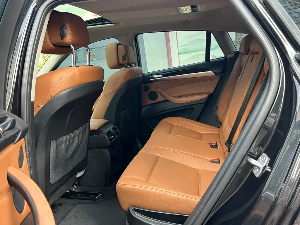 BMW X6 — миниатюра 10