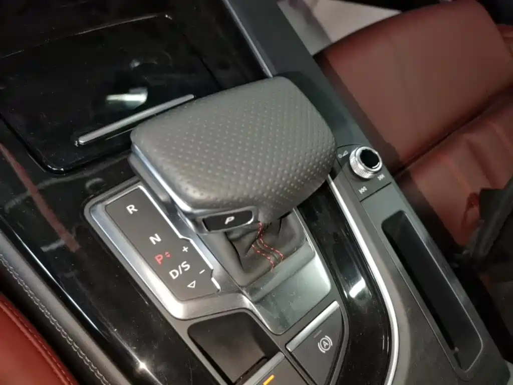Audi A4L — миниатюра 14