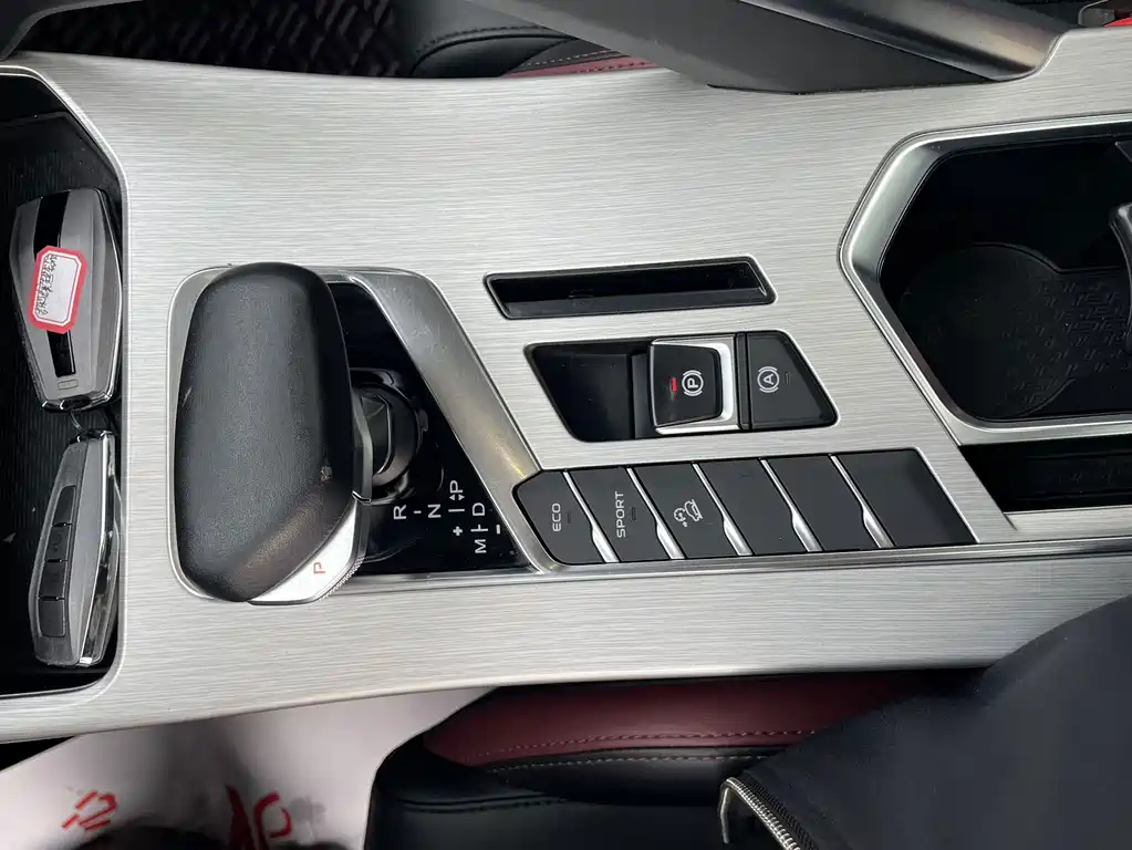 Geely Binyue — миниатюра 15