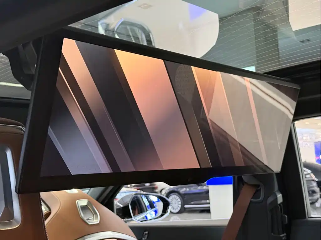 BMW 7 Series — миниатюра 12