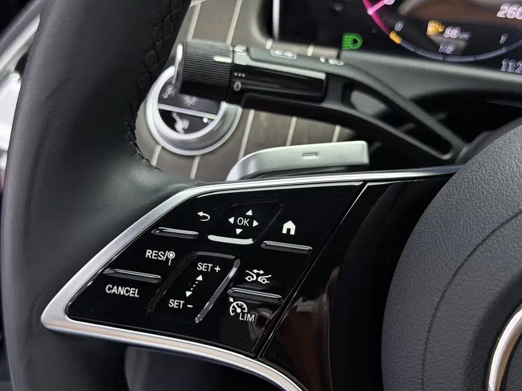 Mercedes-Benz E-Class — миниатюра 41